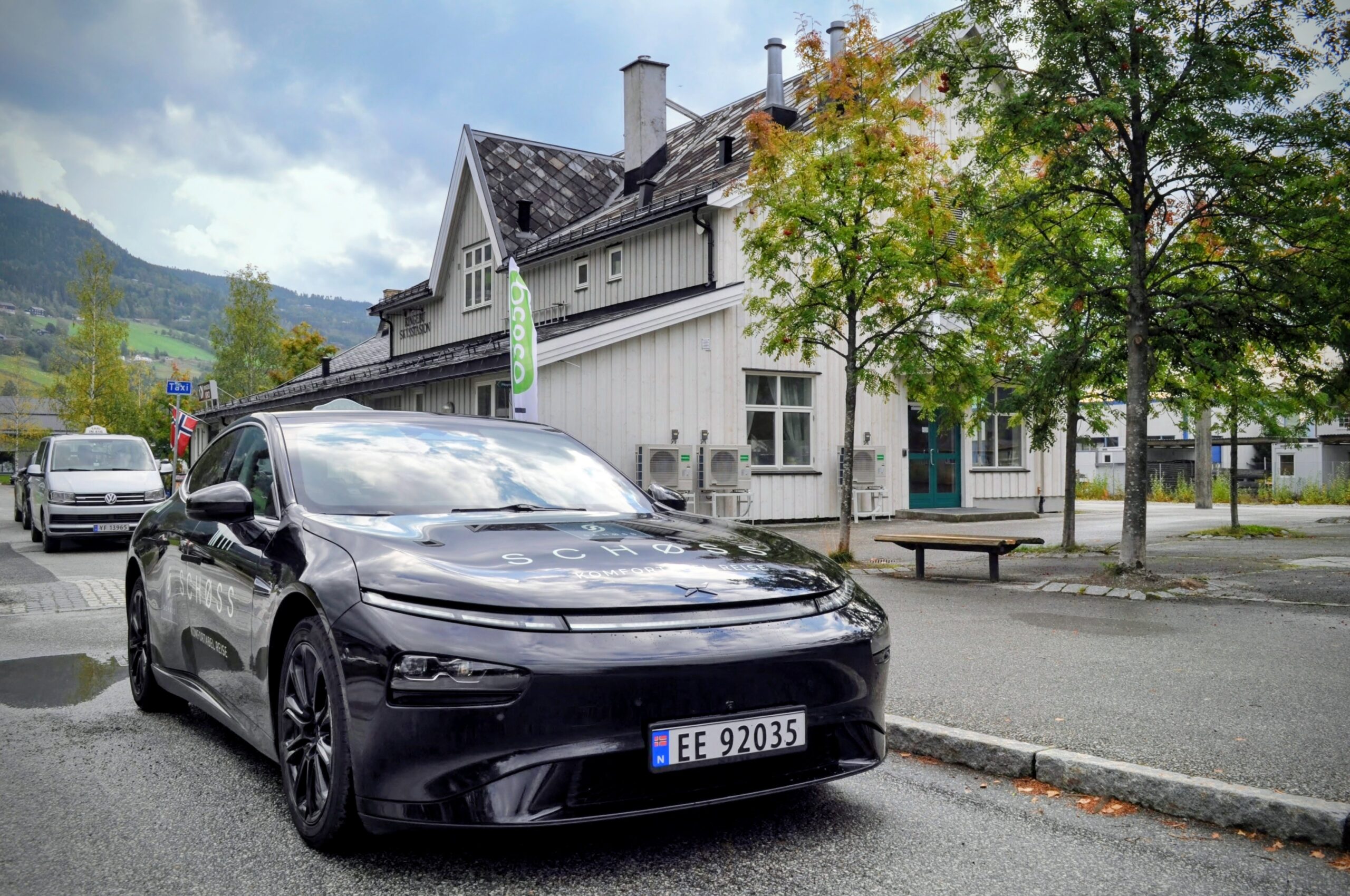 Taxi parkert ved Ringebu skysstasjon