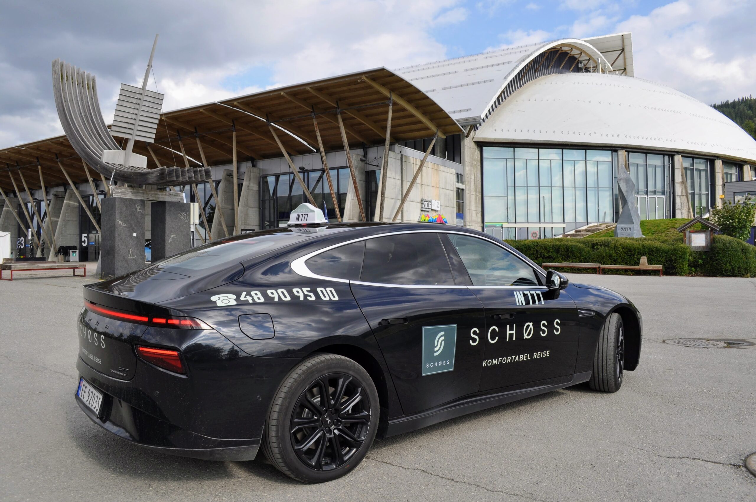 Taxi utenfor Håkons Hall i Lillehammer